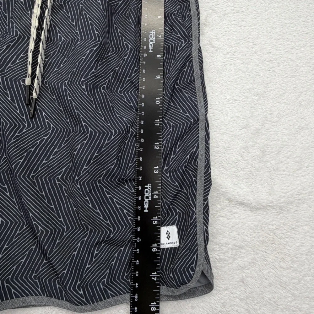 7Diamonds Board Shorts Mens S Geometric Hybrid Swim Trunks Pockets Drawstring